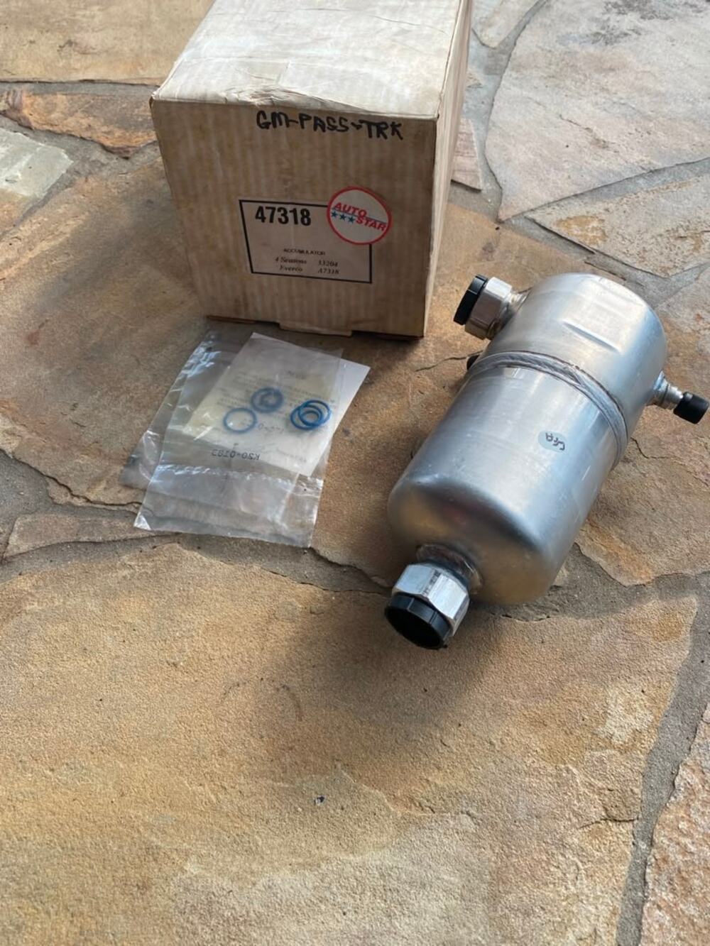 Auto Extra 47318 AC Accumulator Receiver Drier R12 R134a 33204 New